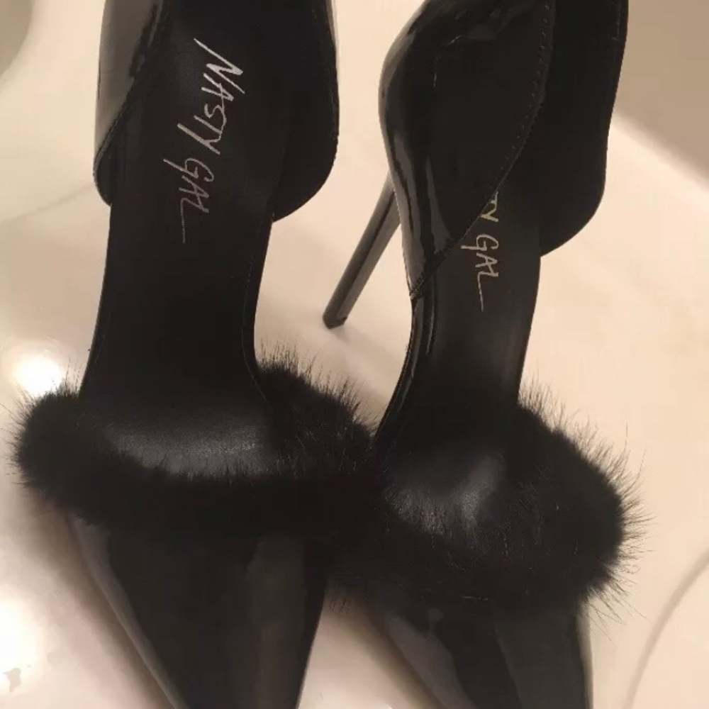 Nasty Gal Knock 'Em Dead D'Orsay Black Pumps NIB - Picture 2 of 3